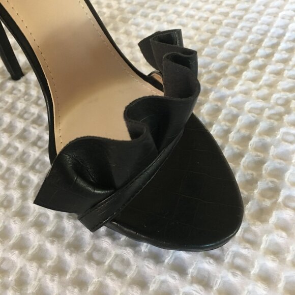 BLACK RUFFLE DETAIL STILETTO HEELS - Picture 2 of 5